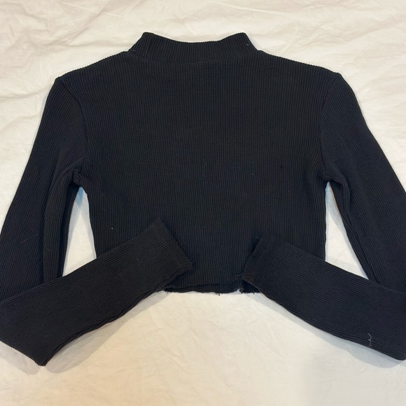 ASOS Bershka
Cropped long-sleeve - Picture 4 of 7